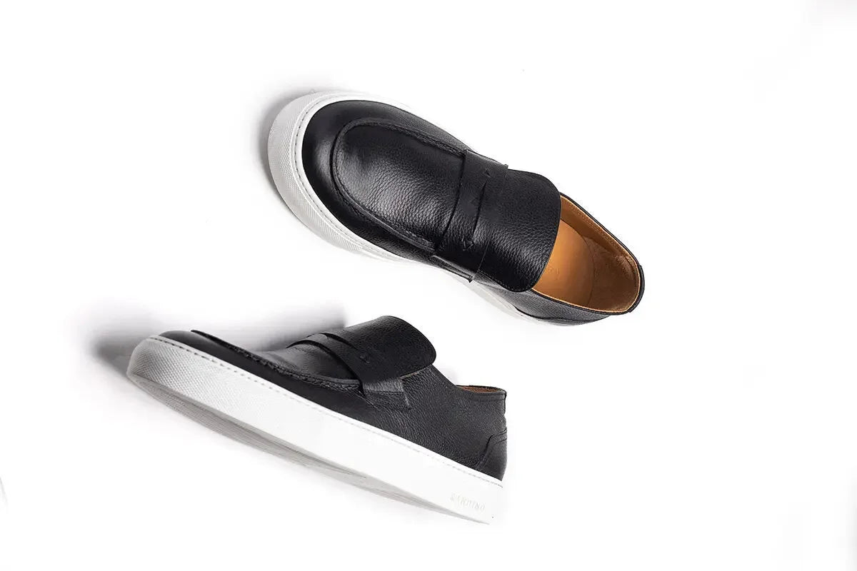 Minimalist streetwear outfit by Randino – Classico I