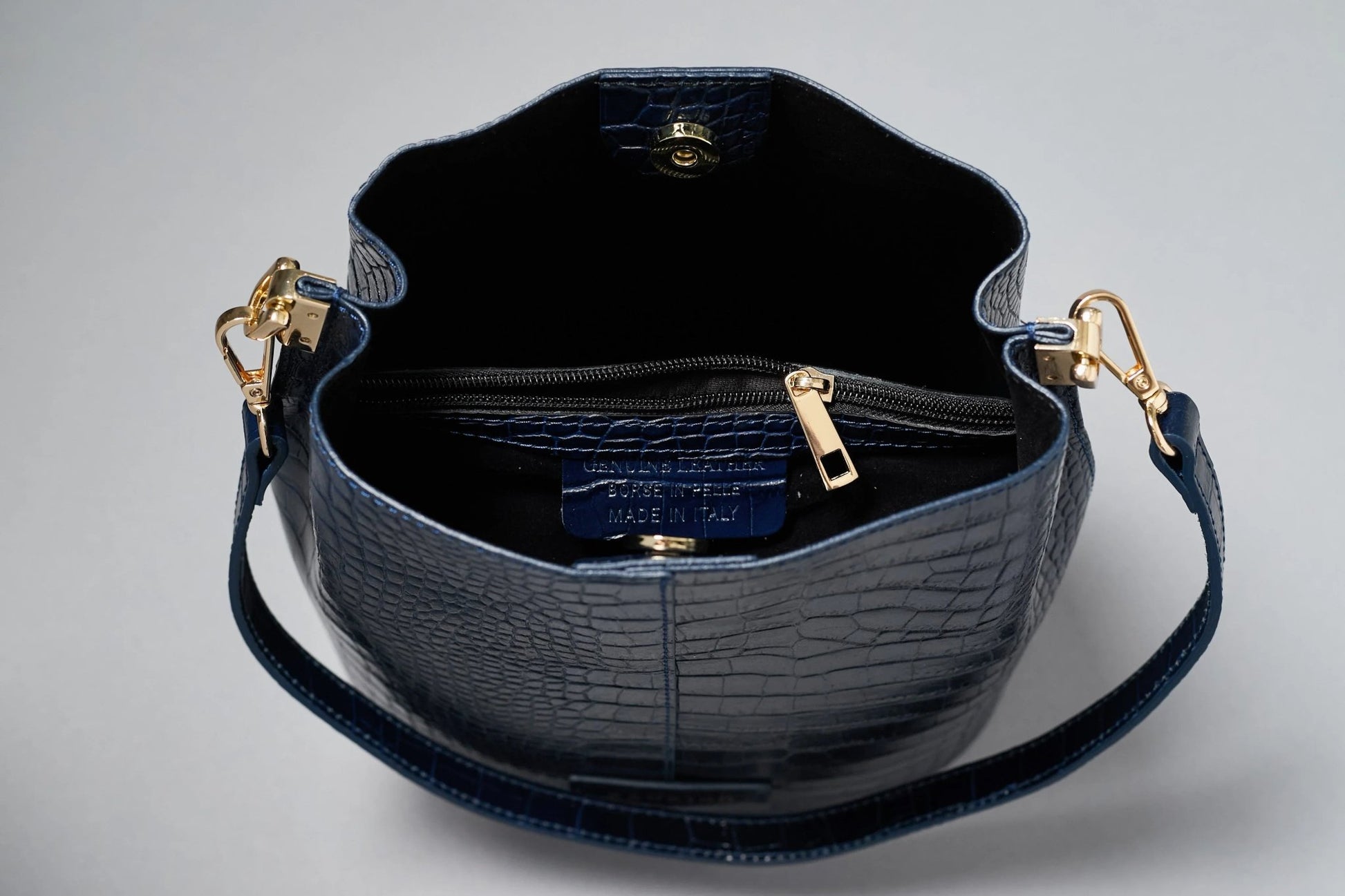 Randino Bucket Bag - R A N D I N O