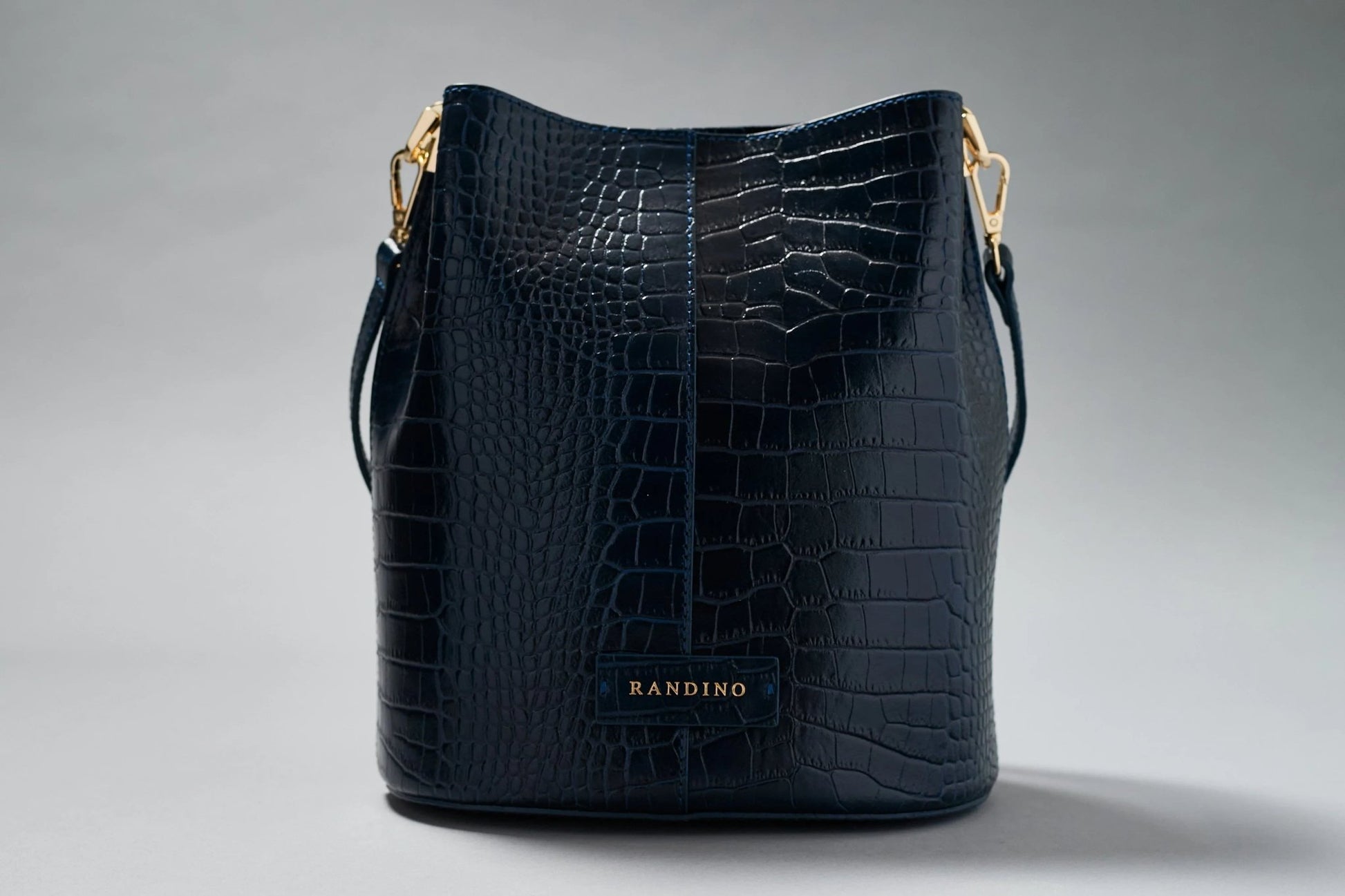 Randino Bucket Bag – black urban streetwear crossbody